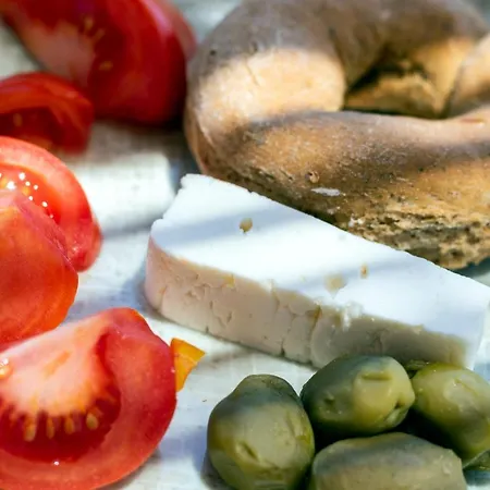 וילה Cato Agro 3, Seafront With Private Pool אפיארטיס