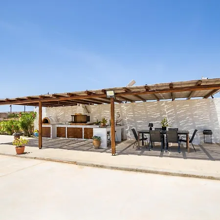 וילה Cato Agro 3, Seafront With Private Pool