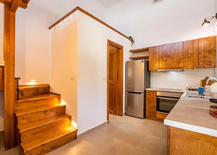 Cato Agro 3, Seafront With Private Pool فيلة